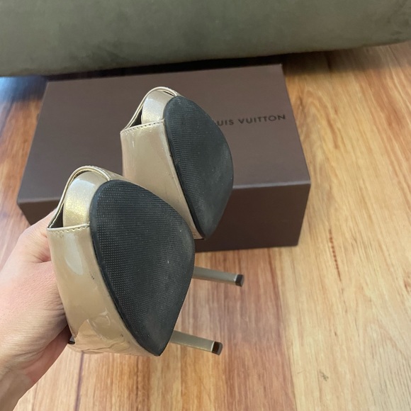Louis Vuitton Heels - Picture 8 of 15